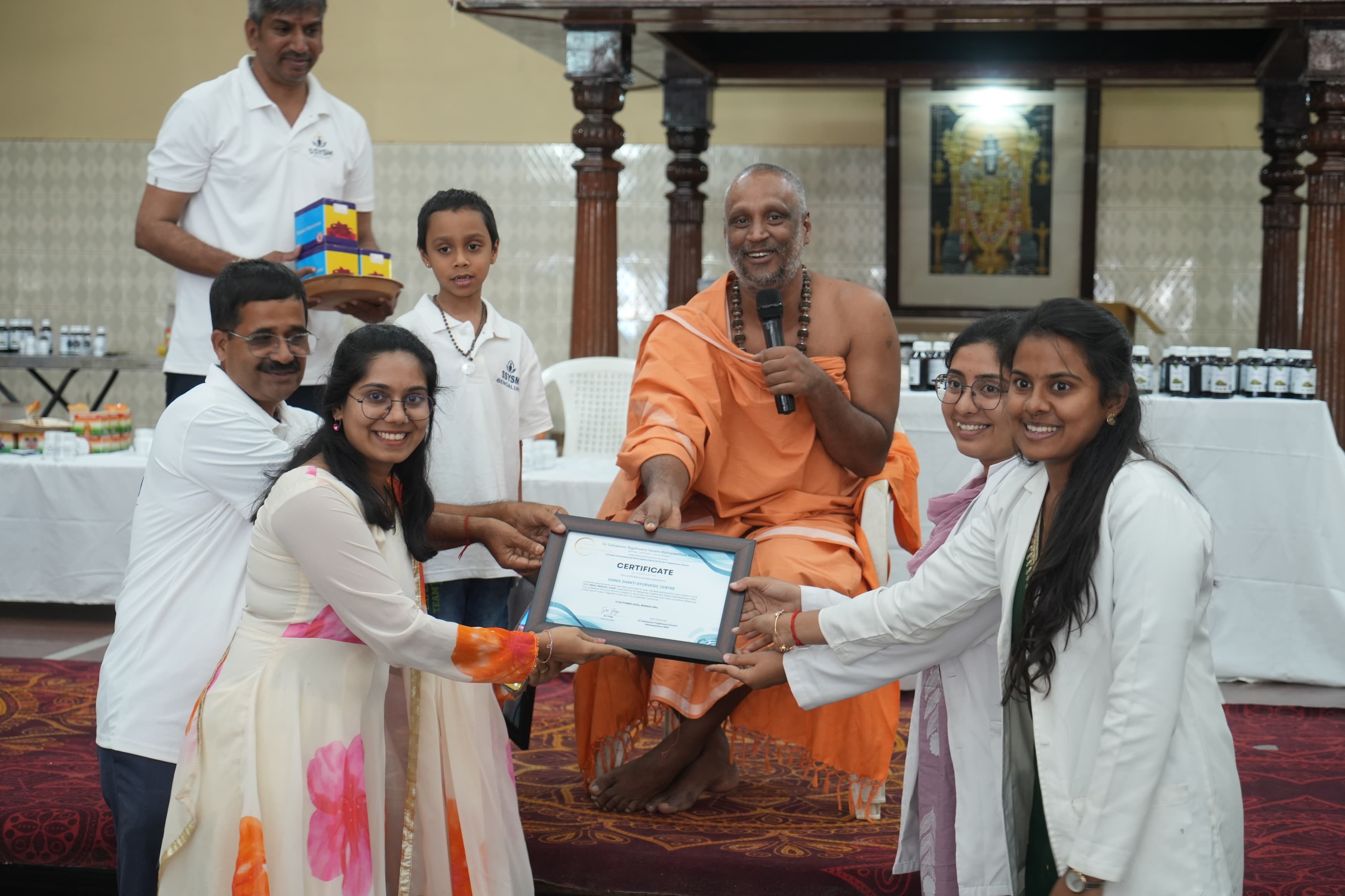 Partner hospitals and clinics honoured with certificates of appreciation.